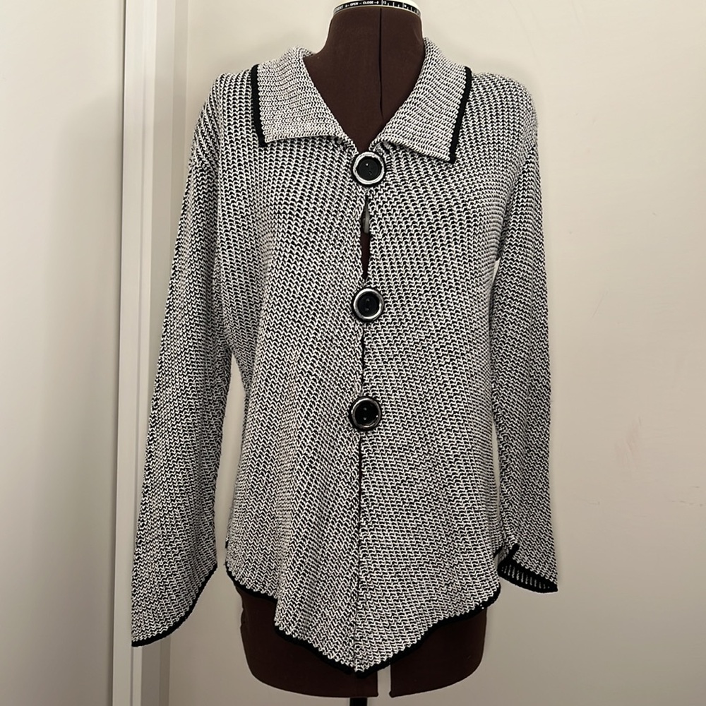 Black and White Sweater with chunky buttons and flowy hemline